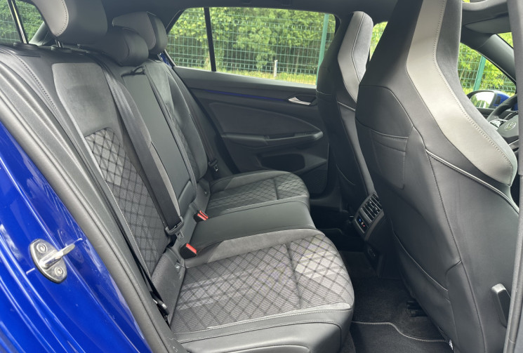 Volkswagen Golf 8 1.5 e-TSI OPF 150 R-Line DSG7 * TOIT OUVRANT * ATTELAGE * GARANTIE 6 MOIS