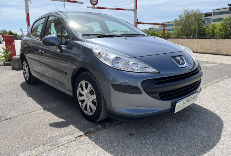 Peugeot 207 5 portes 1.4 e 16V 90cv