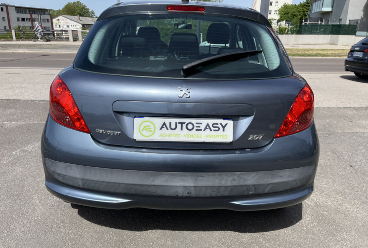 Peugeot 207 5 portes 1.4 e 16V 90cv