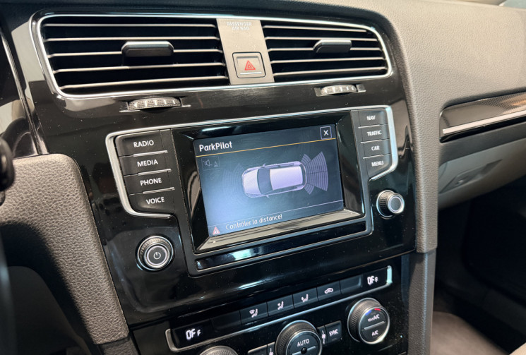 Volkswagen Golf 1.6 TDI 105 ch BlueMotion Carat DSG