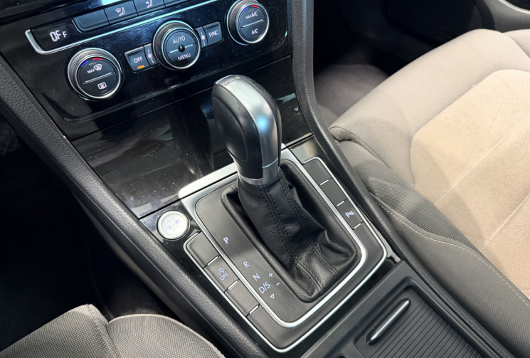 Volkswagen Golf 1.6 TDI 105 ch BlueMotion Carat DSG