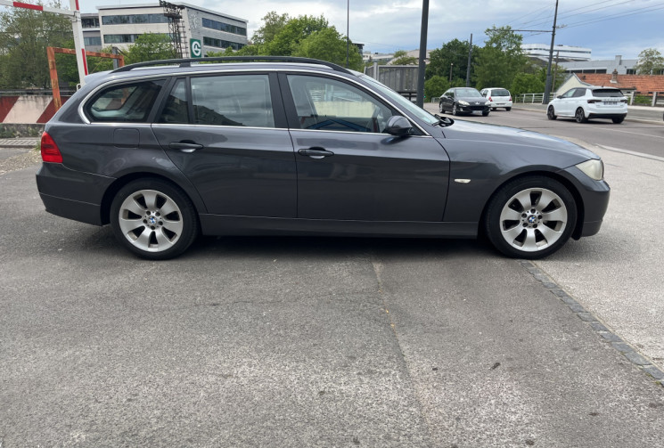 BMW SERIE 3 TOURING 325xi 2.5 i 218cv