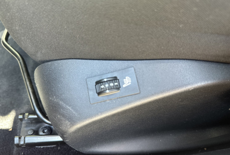 Peugeot 2008 1.2 i EAT6 S&S 130 cv Boîte auto SIGNATURE