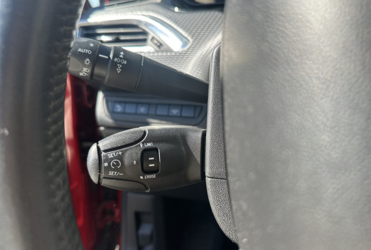 Peugeot 2008 1.2 i EAT6 S&S 130 cv Boîte auto SIGNATURE