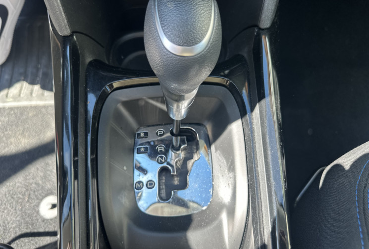 Peugeot 2008 1.2 i EAT6 S&S 130 cv Boîte auto SIGNATURE