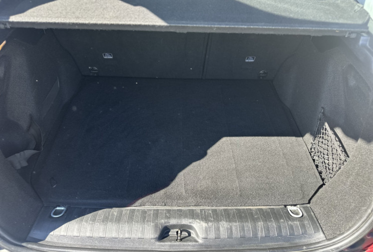 Peugeot 2008 1.2 i EAT6 S&S 130 cv Boîte auto SIGNATURE