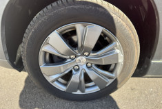 Peugeot 2008 1.2 i EAT6 S&S 130 cv Boîte auto SIGNATURE