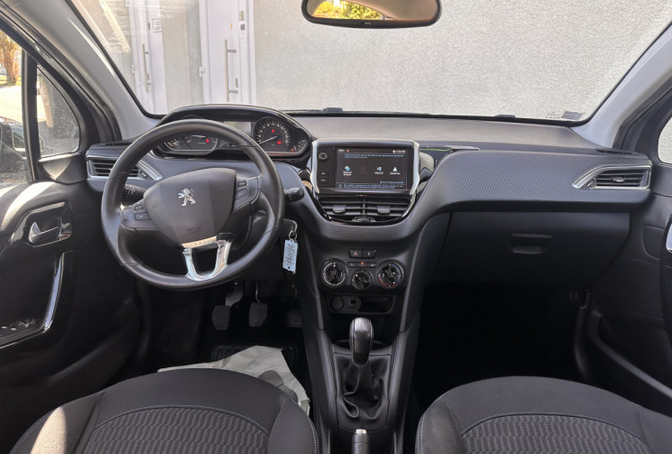 Peugeot 208 Phase 2 5 Portes 1.2 i S&S 82 cv SIGNATURE