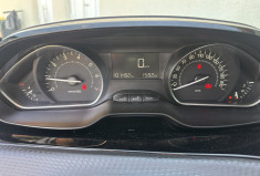 Peugeot 208 Phase 2 5 Portes 1.2 i S&S 82 cv SIGNATURE