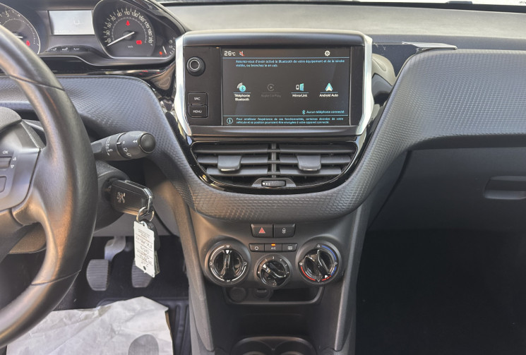 Peugeot 208 Phase 2 5 Portes 1.2 i S&S 82 cv SIGNATURE