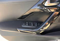 Peugeot 208 Phase 2 5 Portes 1.2 i S&S 82 cv SIGNATURE