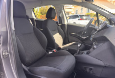 Peugeot 208 Phase 2 5 Portes 1.2 i S&S 82 cv SIGNATURE