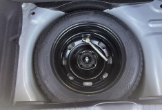 Peugeot 208 Phase 2 5 Portes 1.2 i S&S 82 cv SIGNATURE