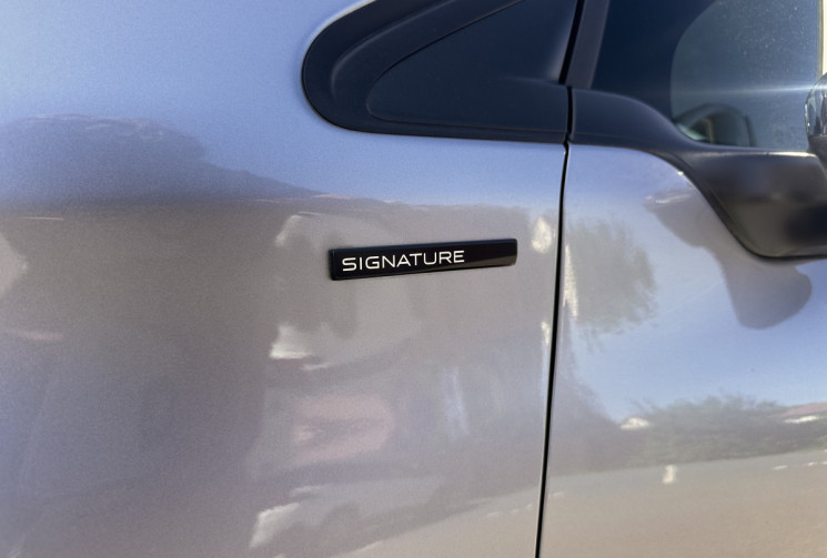 Peugeot 208 Phase 2 5 Portes 1.2 i S&S 82 cv SIGNATURE