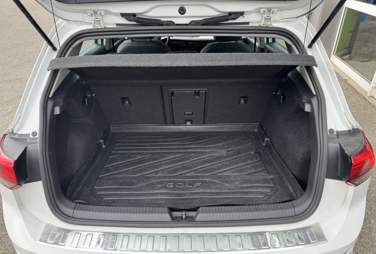 Volkswagen Golf 8 2.0 TDI 116 Life Business