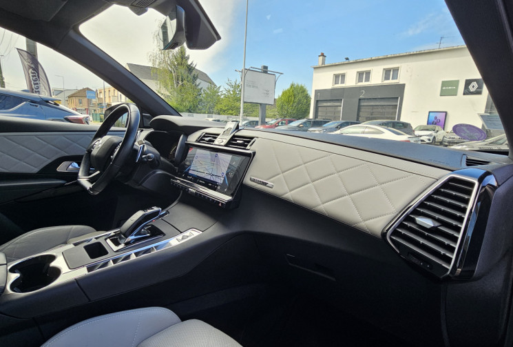 DS DS 7 E-TENSE 4x4 300 ch Grand Chic RIVOLI Toit ouvrant Suivi DS