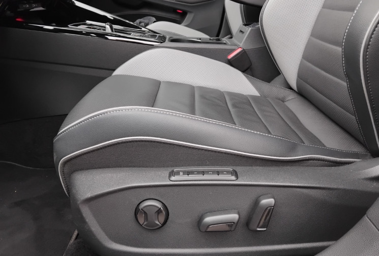 Volkswagen Golf 2.0 TDI SCR 200 DSG7 GTD - Suivi VW - HK