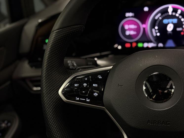 Volkswagen Golf VIII Hatchback GTE 1.4 TSi 16V 245 Plug in Hybrid DSG6