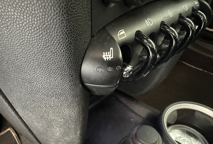 Mini Mini Cooper 2.0 SD 143 / Sièges chauffants / Régulateur