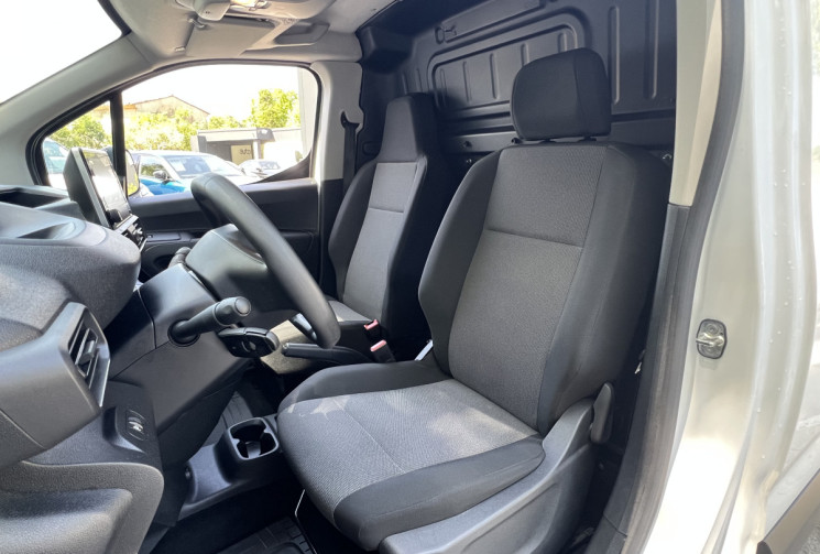 Peugeot Partner 1.2 110 M Standard 650 KG / 1ère Main / Carplay / Radars AR 