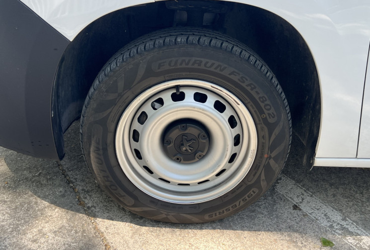 Peugeot Partner 1.2 Puretech 110 M Standard 650 KG / 1ère Main / Carplay / Radars AR 