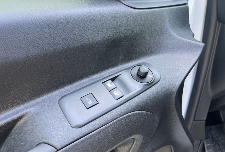 Peugeot Partner 1.2 110 M Standard 650 KG / 1ère Main / Carplay / Radars AR 