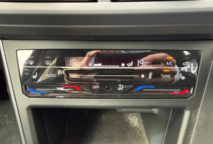 Volkswagen Polo 6 1.0 TSI 95 STYLE CUIR ALCANTARA / CLIM BIZONE /BLEU RECIF