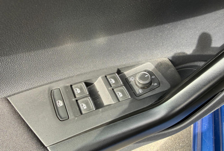 Volkswagen Polo 6 1.0 TSI 95 STYLE CUIR ALCANTARA / CLIM BIZONE /BLEU RECIF