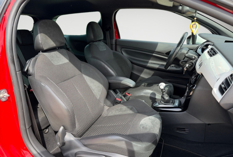 Citroën DS3 1.6 THP 155 SPORT CHIC - SUIVI A JOUR