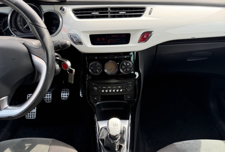 Citroën DS3 1.6 THP 155 SPORT CHIC - SUIVI A JOUR