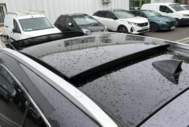 Kia Sportage AWD 2.0 CRDi Premium 136 cv * Toit Ouvrant * Sièges chauffants Av Ar * JBL * Caméra