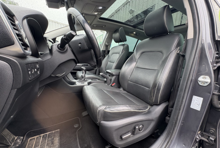 Kia Sportage AWD 2.0 CRDi Premium 136 cv * Toit Ouvrant * Sièges chauffants Av Ar * JBL * Caméra