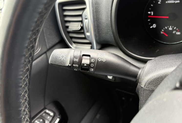 Kia Sportage AWD 2.0 CRDi Premium 136 cv * Toit Ouvrant * Sièges chauffants Av Ar * JBL * Caméra