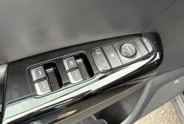 Kia Sportage AWD 2.0 CRDi Premium 136 cv * Toit Ouvrant * Sièges chauffants Av Ar * JBL * Caméra