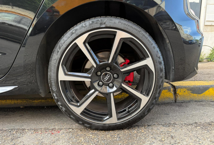 Audi A1 SPORTBACK s-line  II Sportback 40 2.0 TFSI S-Tronic6 200 cv / PACK BLACK / CARPLAY 