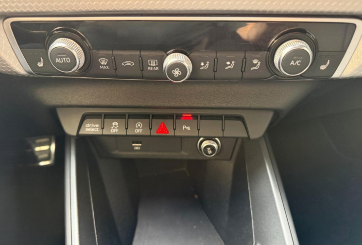 Audi A1 SPORTBACK s-line  II Sportback 40 2.0 TFSI S-Tronic6 200 cv / PACK BLACK / CARPLAY 