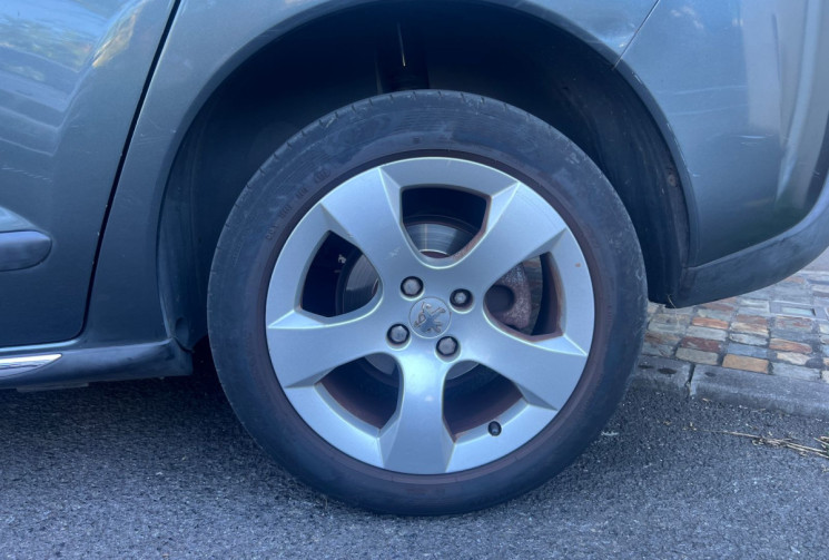 Peugeot 3008 I 1.6 HDi FAP 112 cv ACTIVE