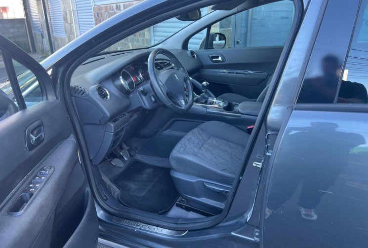 Peugeot 3008 I 1.6 HDi FAP 112 cv ACTIVE