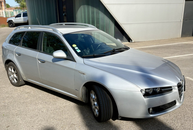 Alfa Romeo 159 SW 2.0 JTD 170cv / Distinctive / Très bon état / Suivi d’entretien / Sportwagon break