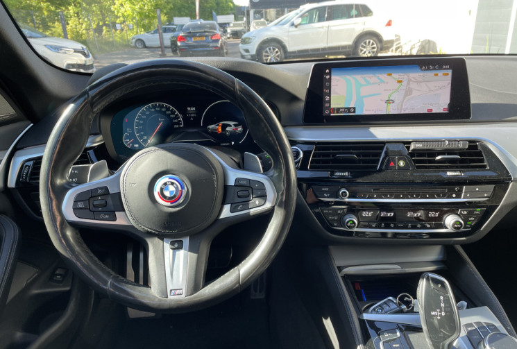 BMW SERIE 5 TOURING 530dA xDrive 265 ch M Sport/Harman Kardon/Sièges Cuir Elect /Toit Pano/JA 19