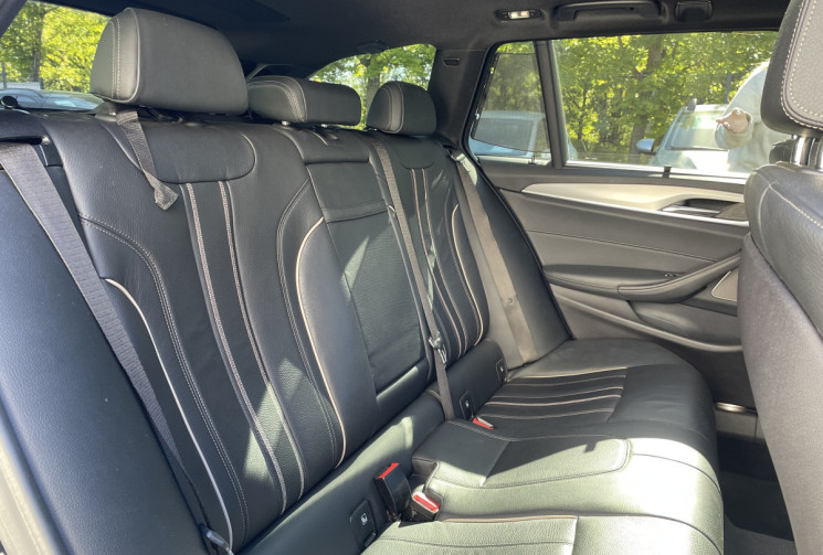 BMW SERIE 5 TOURING 530dA xDrive 265 ch M Sport/Harman Kardon/Sièges Cuir Elect /Toit Pano/JA 19