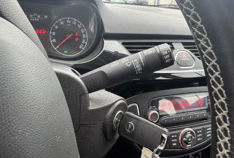 Opel Corsa 5 Portes 1.4 i 16V 90 cv EDITION