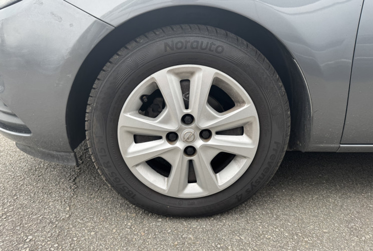 Opel Corsa 5 Portes 1.4 i 16V 90 cv EDITION