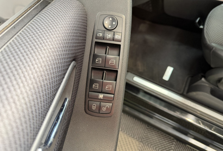 Mercedes Classe A 160 1.5 95 Elegance / Première main / Faible kilométrage / Entretien à jour
