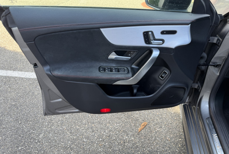 Mercedes CLA SHOOTING BRAKE 200 d 150 ch AMG Line 8G-DCT / Toit pano / Coffre elec