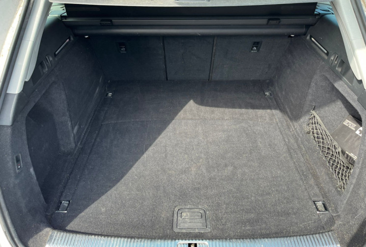 Audi A4 Avant V (B9) 35 TDI 150ch Business line S tronic 7 *Avec attelage électrique*