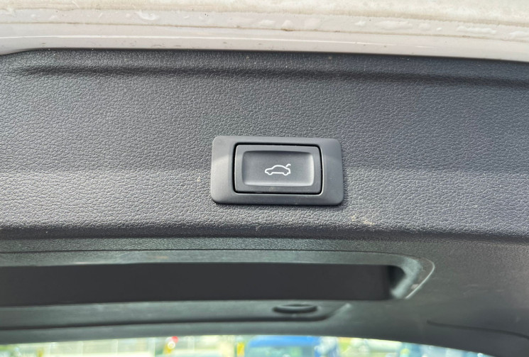 Audi A4 Avant V (B9) 35 TDI 150ch Business line S tronic 7 *Avec attelage électrique*