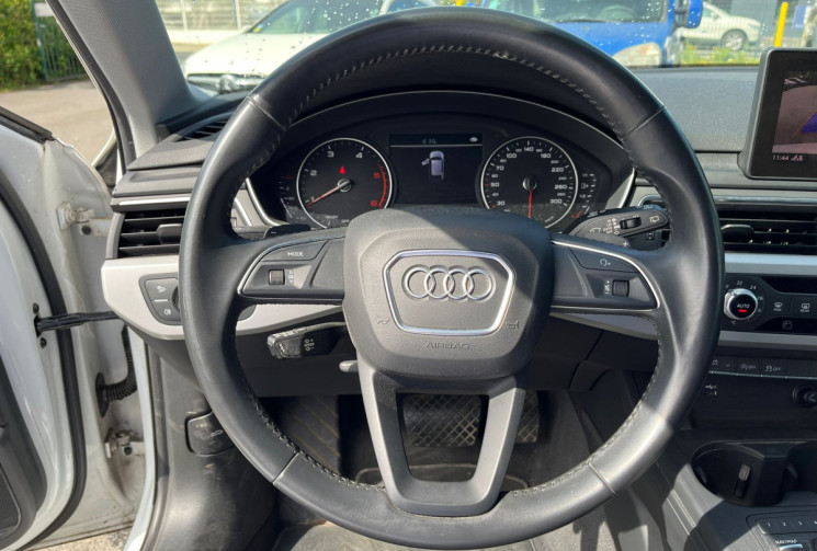 Audi A4 Avant V (B9) 35 TDI 150ch Business line S tronic 7 *Avec attelage électrique*