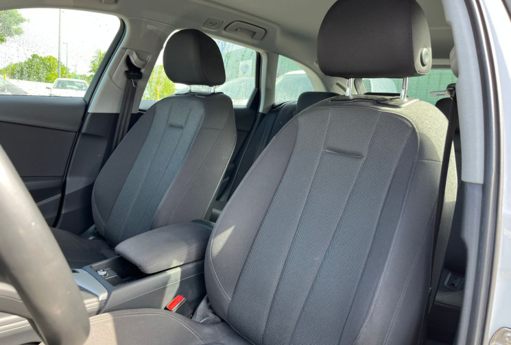 Audi A4 Avant V (B9) 35 TDI 150ch Business line S tronic 7 *Avec attelage électrique*