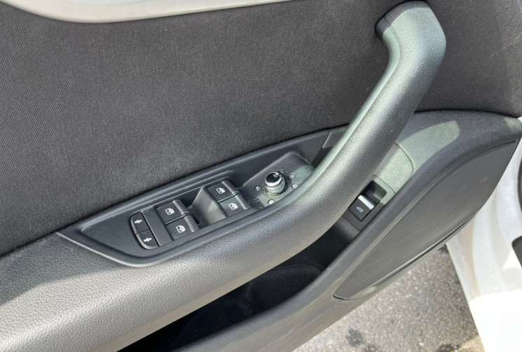 Audi A4 Avant V (B9) 35 TDI 150ch Business line S tronic 7 *Avec attelage électrique*